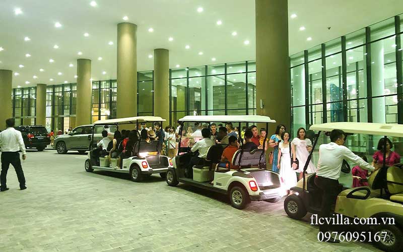 xe điện đón khách dạo quanh flc